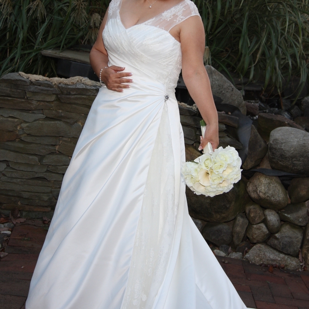 Ivory Wedding dress